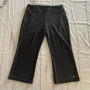 Nike Wide Leg Leggings Womens S Black Pull On Training Pants Cropped Gym Workout